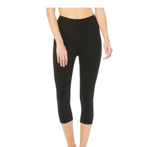 Alo Yoga HIGH-WAIST AIRBRUSH CAPRI NWT